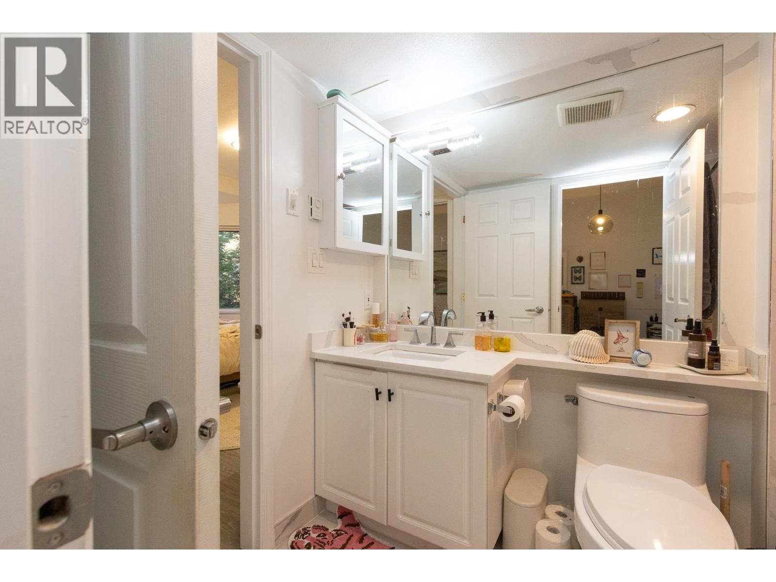 106 177 W 5th STREET, North Vancouver