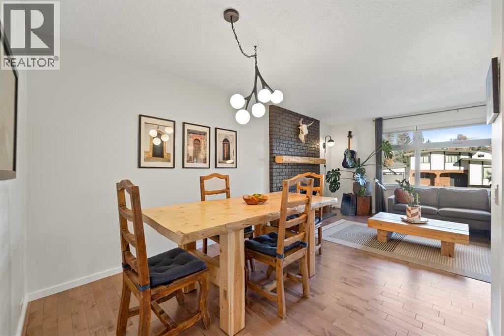 Single Family House Bungalow for Sale in  Dalhart Road NW Dalhousie Calgary 