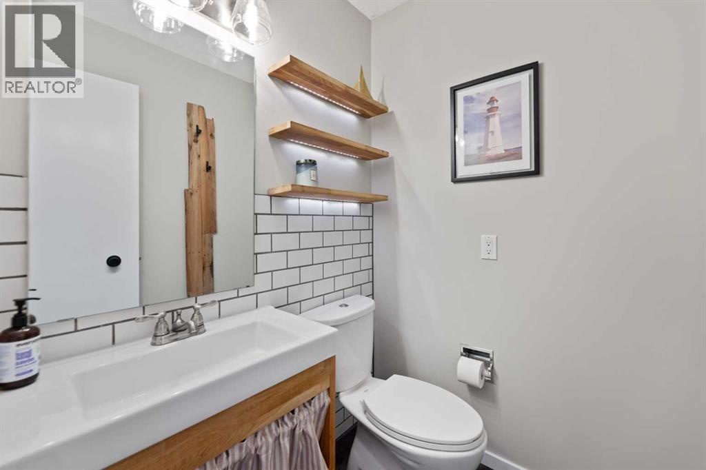Single Family House Bungalow for Sale in  Dalhart Road NW Dalhousie Calgary 