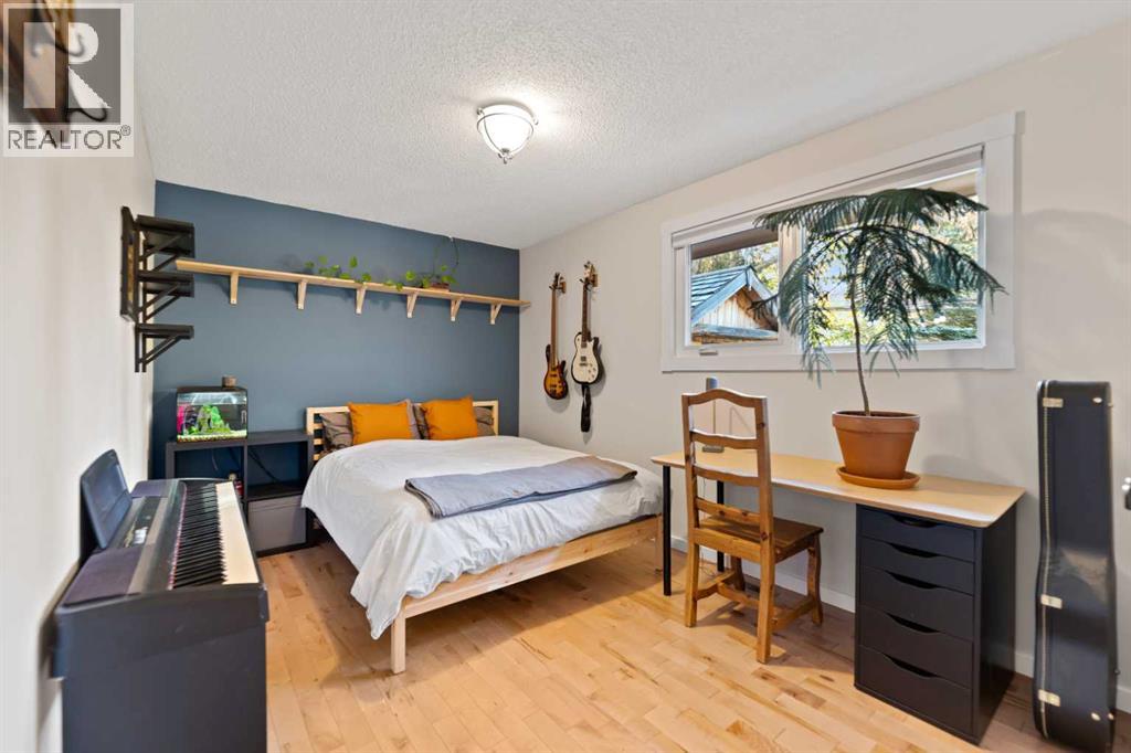 Single Family House Bungalow for Sale in  Dalhart Road NW Dalhousie Calgary 
