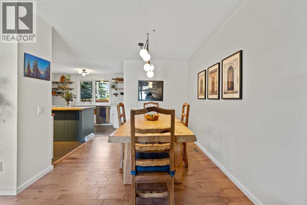 Single Family House Bungalow for Sale in  Dalhart Road NW Dalhousie Calgary 