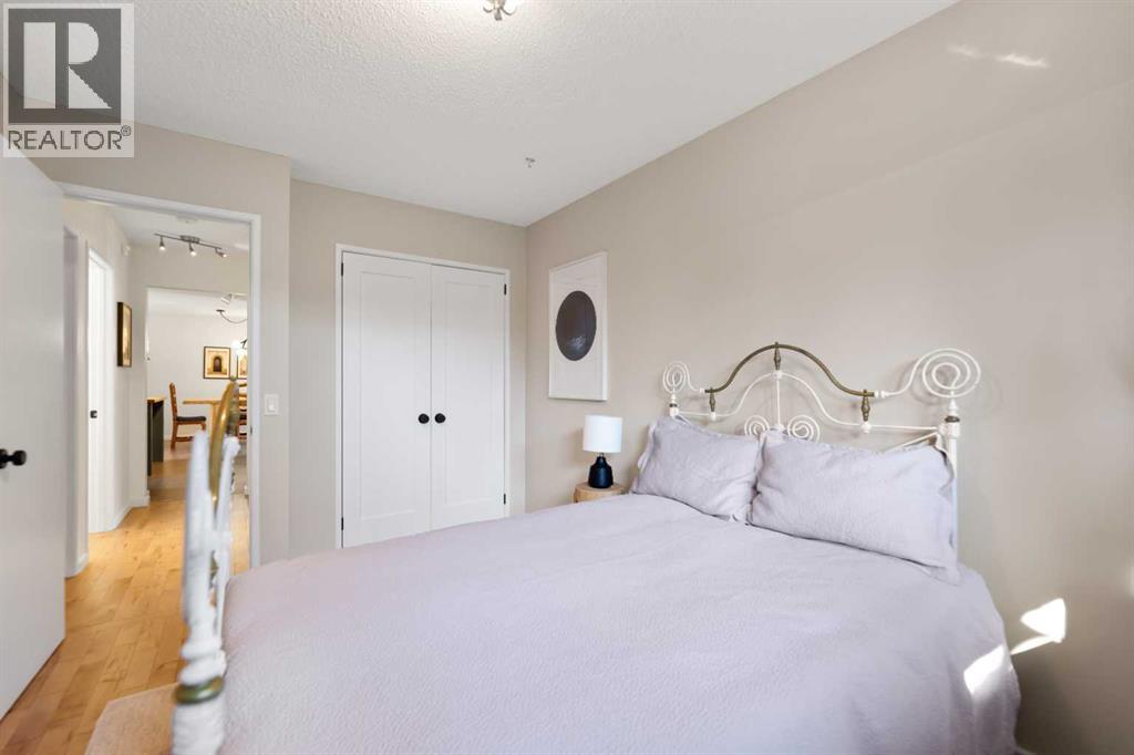 Single Family House Bungalow for Sale in  Dalhart Road NW Dalhousie Calgary 