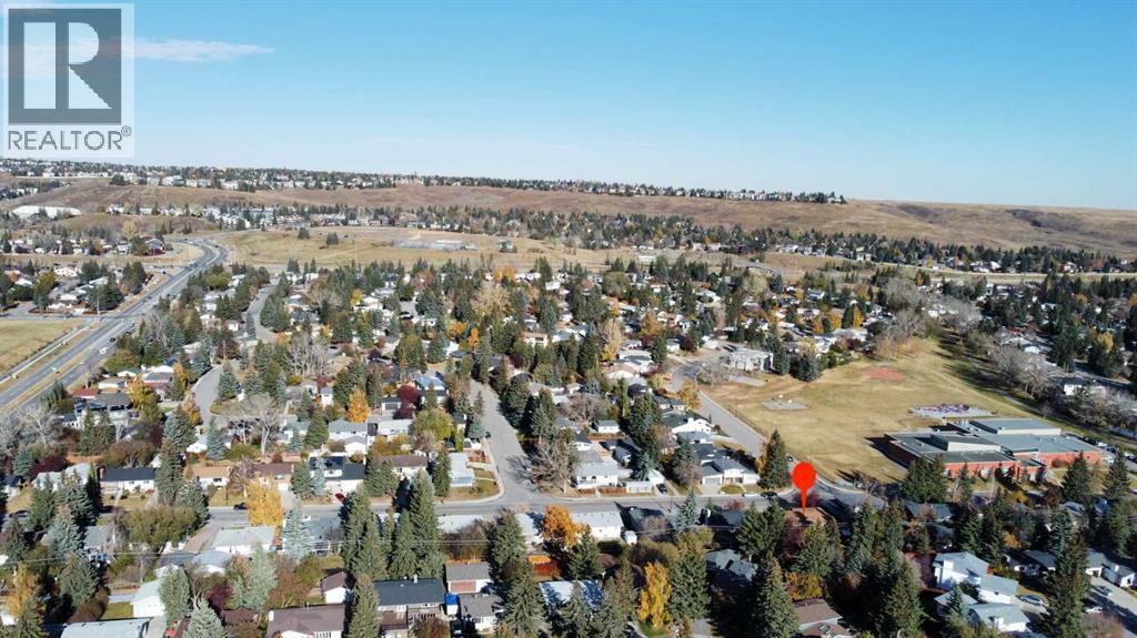 Single Family House Bungalow for Sale in  Dalhart Road NW Dalhousie Calgary 