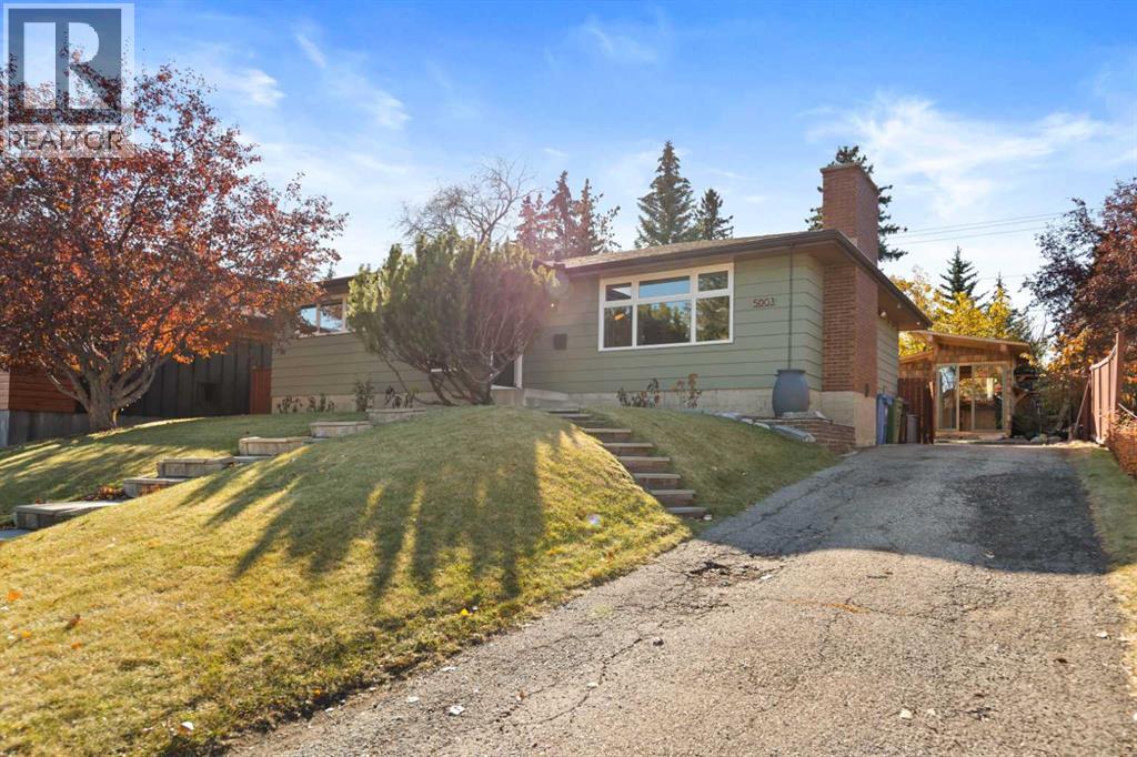 Single Family House Bungalow for Sale in  Dalhart Road NW Dalhousie Calgary 