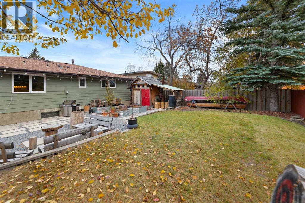 Single Family House Bungalow for Sale in  Dalhart Road NW Dalhousie Calgary 