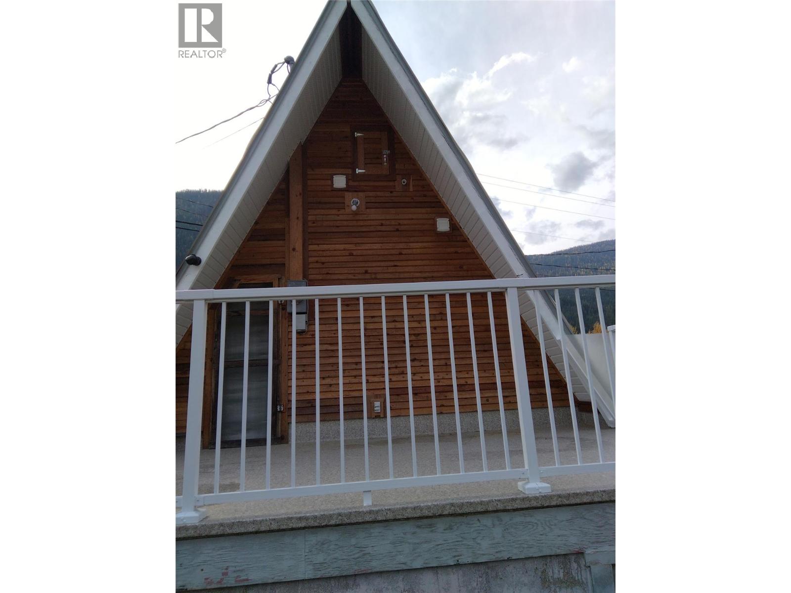 3152 6 Highway - 43