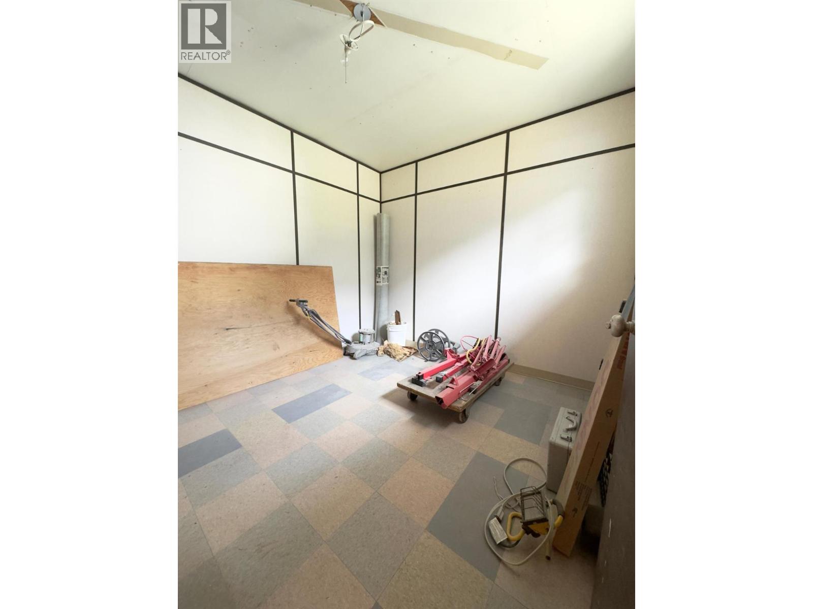 3152 6 Highway - 56