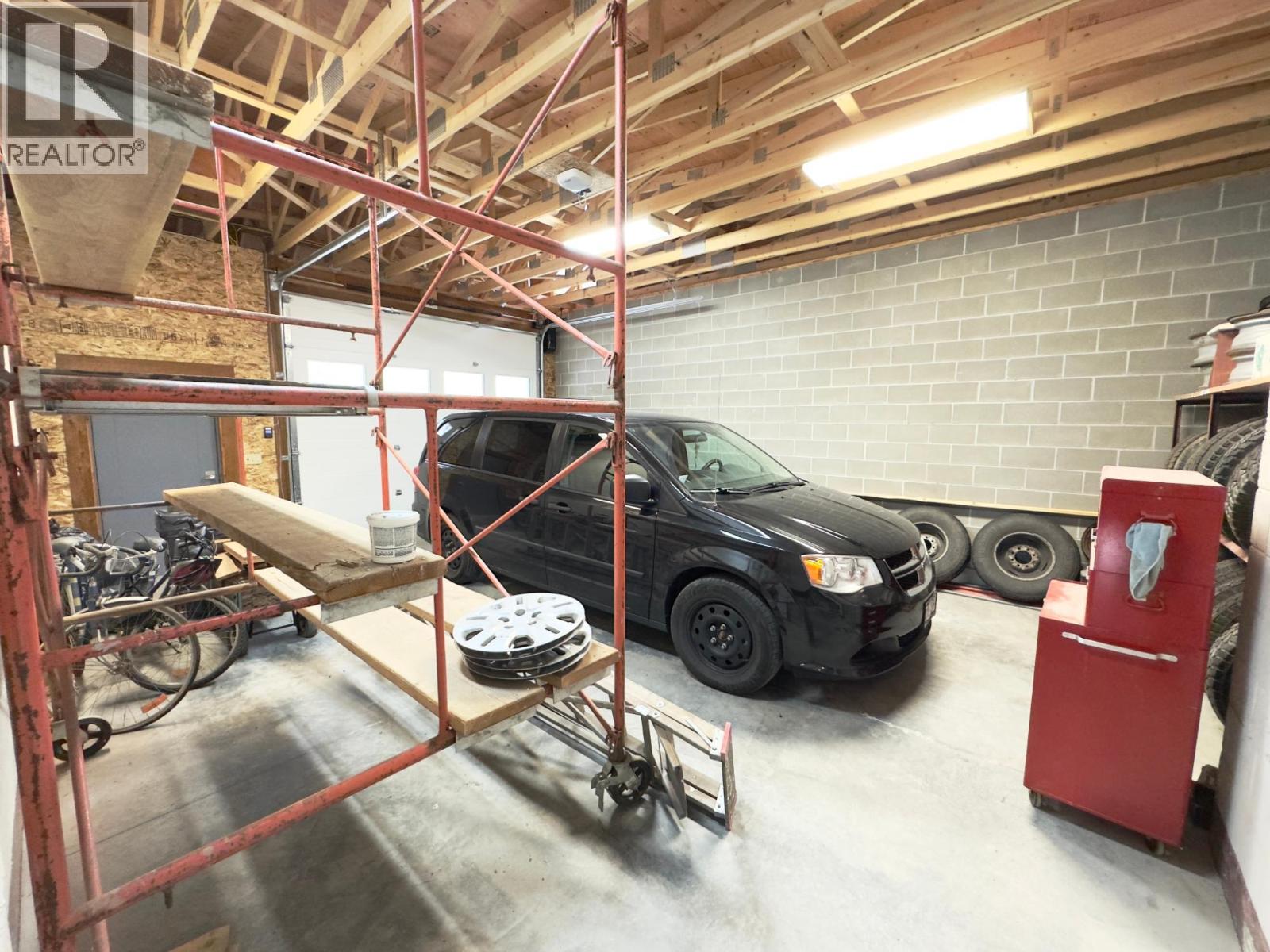 3152 6 Highway - 49