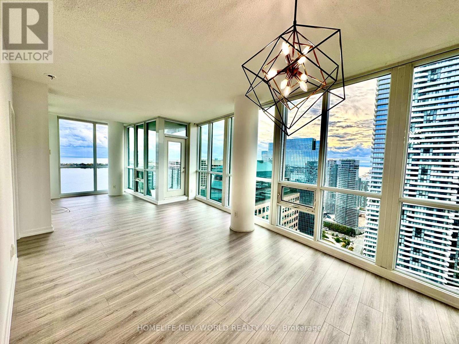 #3812 33 BAY STREET - 2