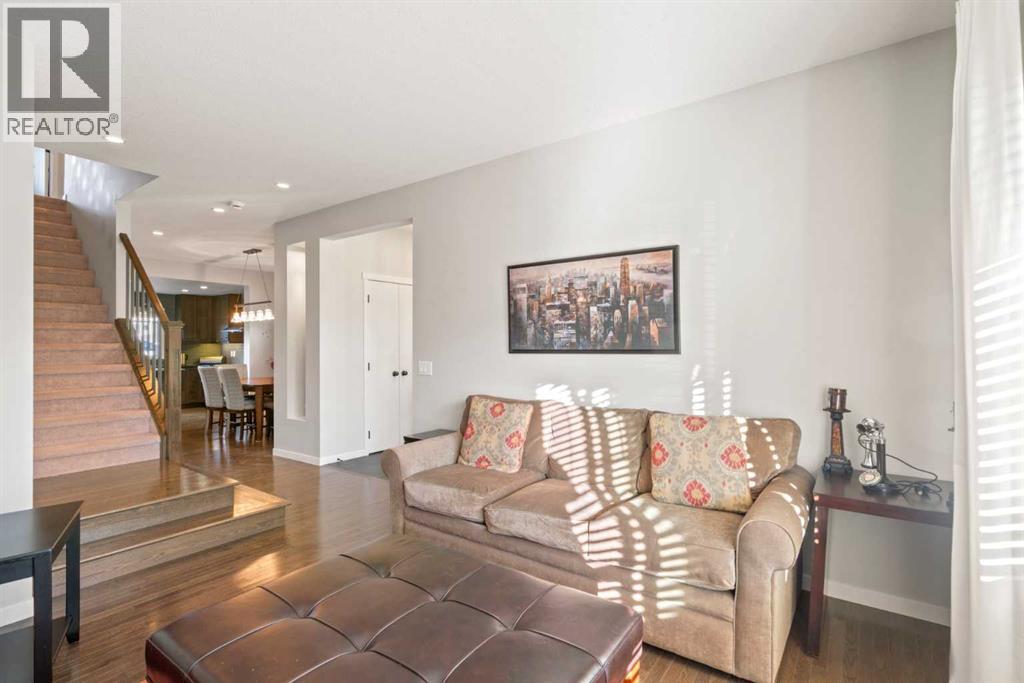 219 River Heights Green South, Cochrane