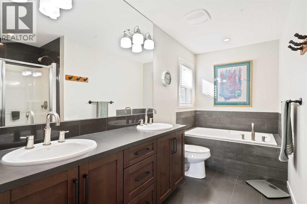 219 River Heights Green South, Cochrane