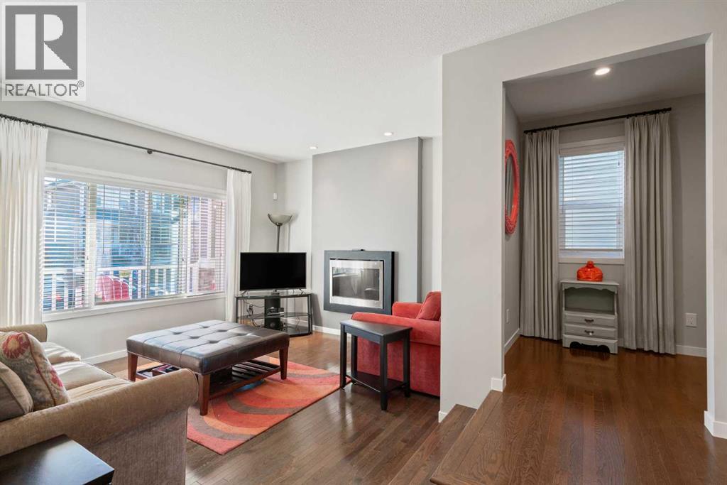 219 River Heights Green South, Cochrane