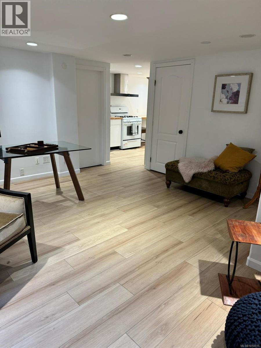 156 Joseph St, Victoria