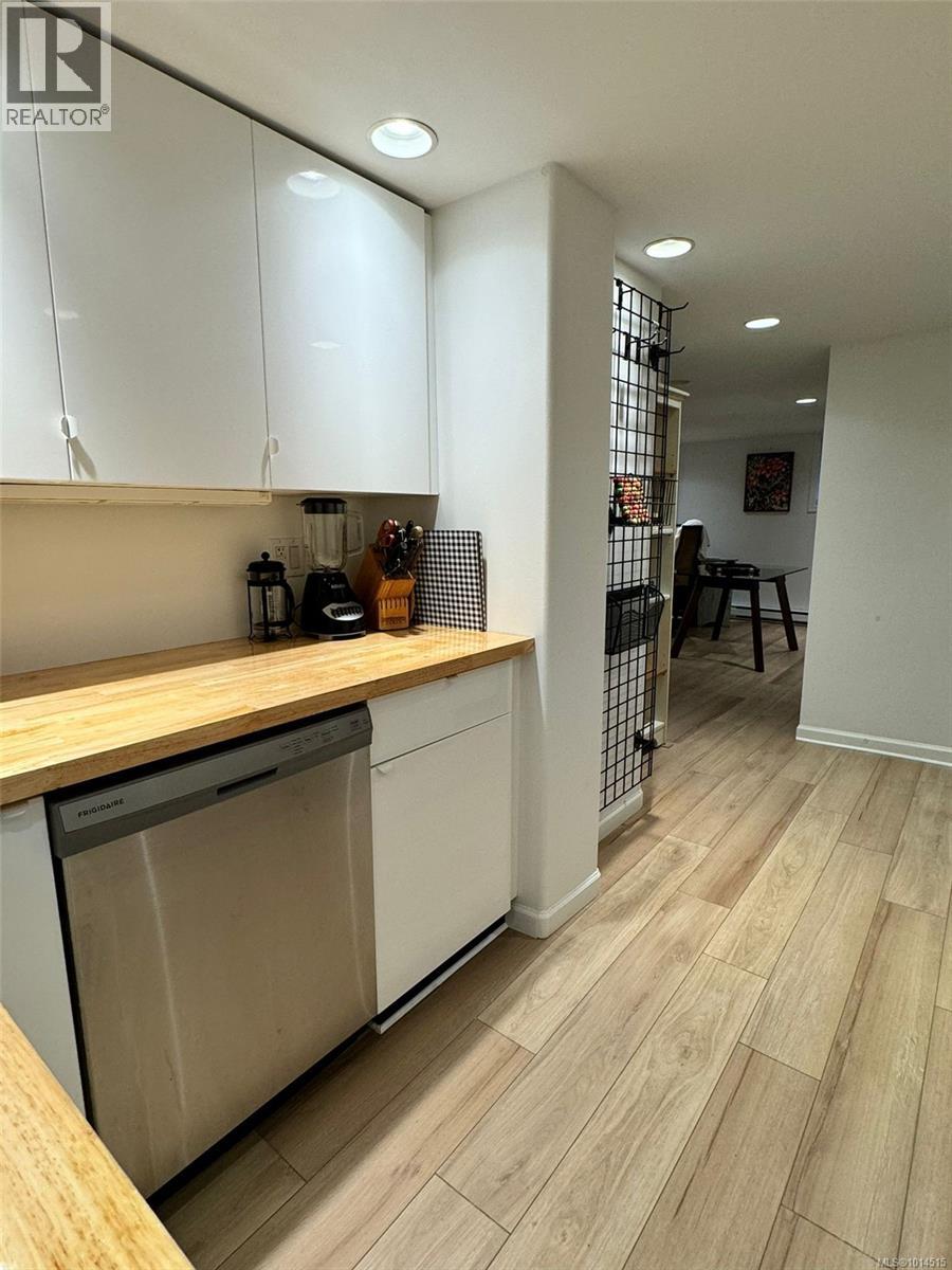 156 Joseph St, Victoria