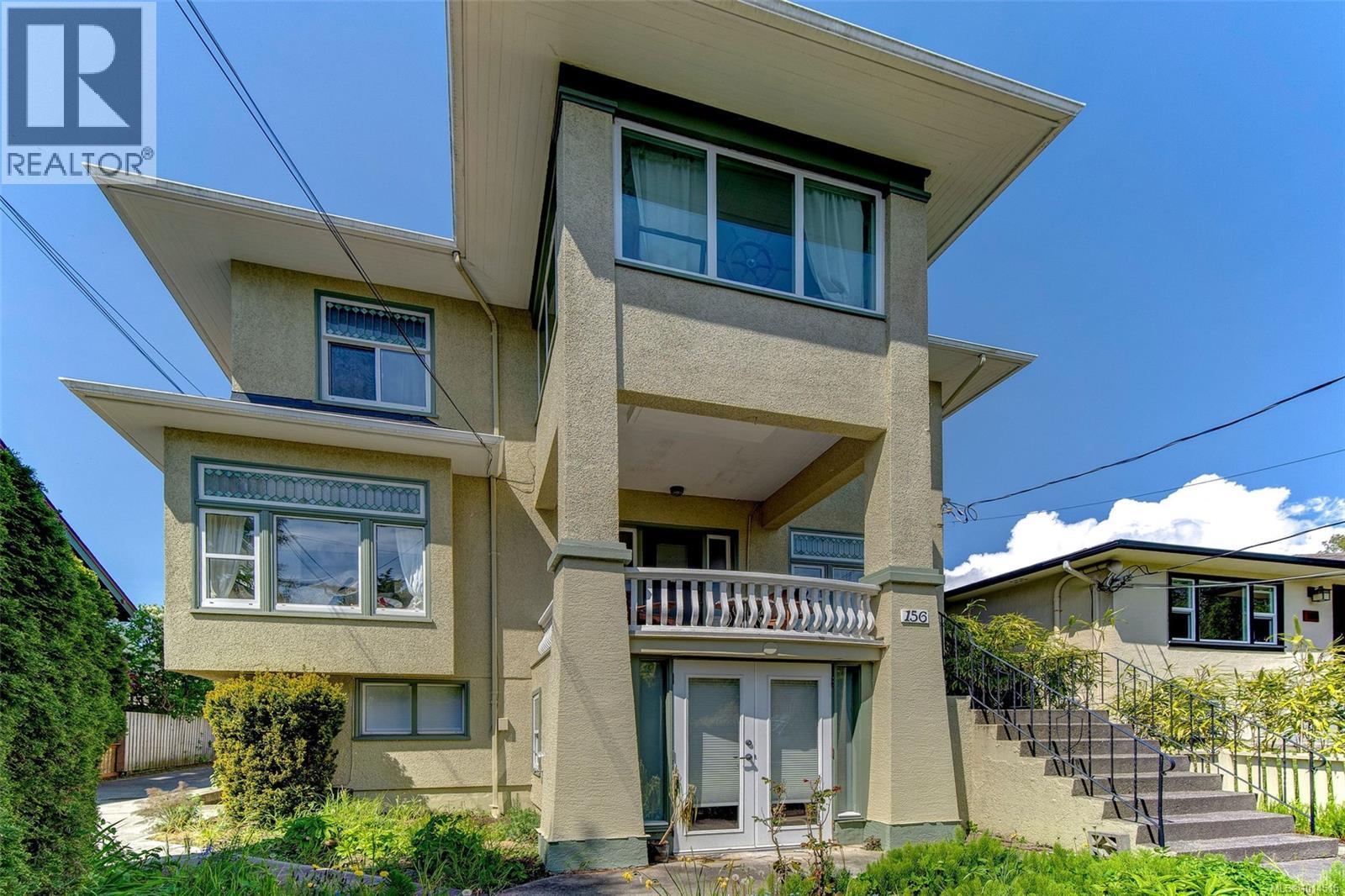 156 Joseph St, Victoria