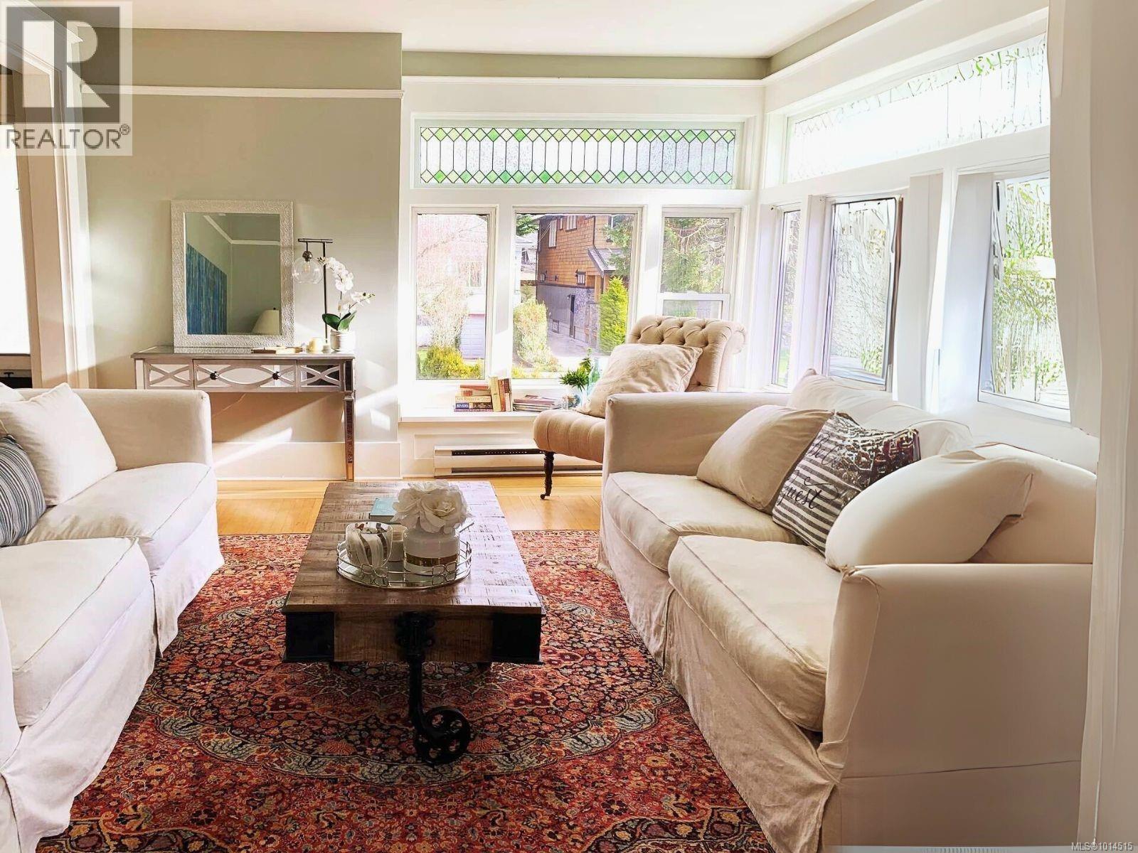 156 Joseph St, Victoria