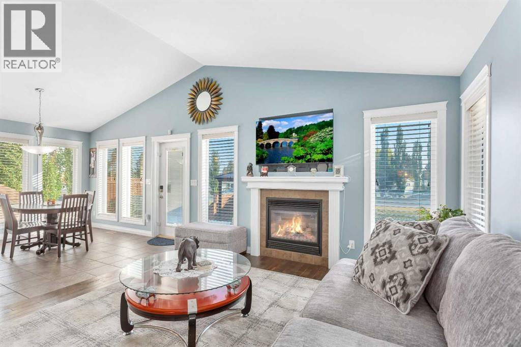 5 Heritage Drive, Penhold