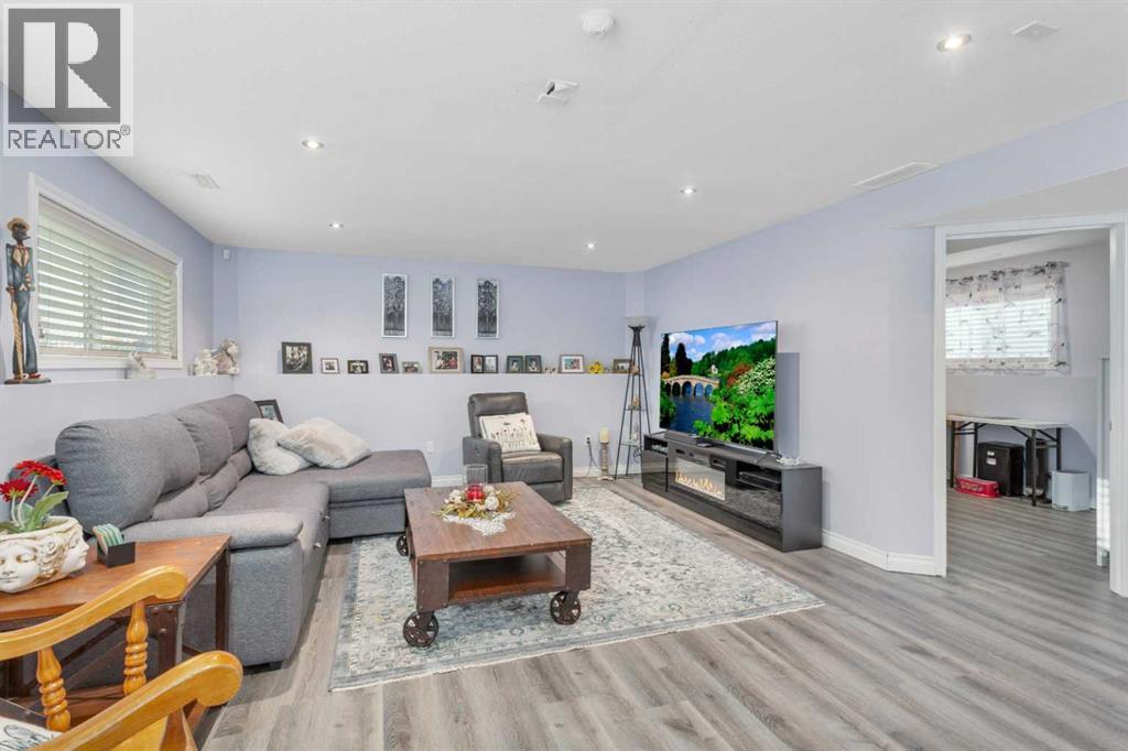 5 Heritage Drive, Penhold