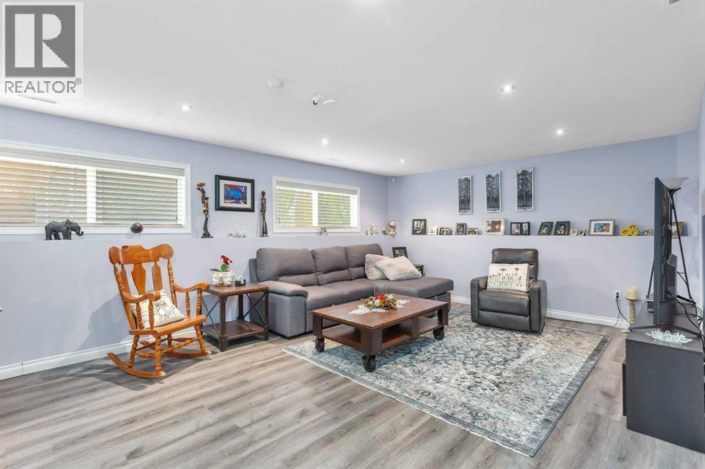 5 Heritage Drive, Penhold