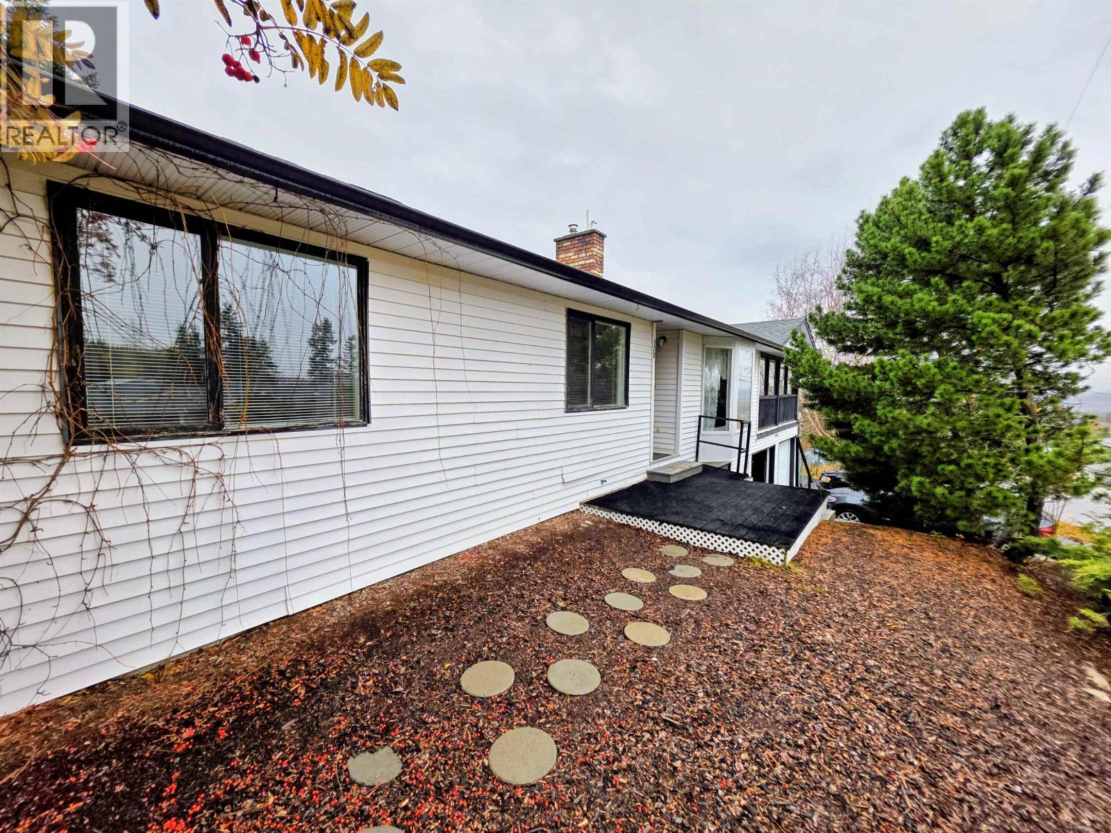 3777 HILLCREST ROAD, Prince George