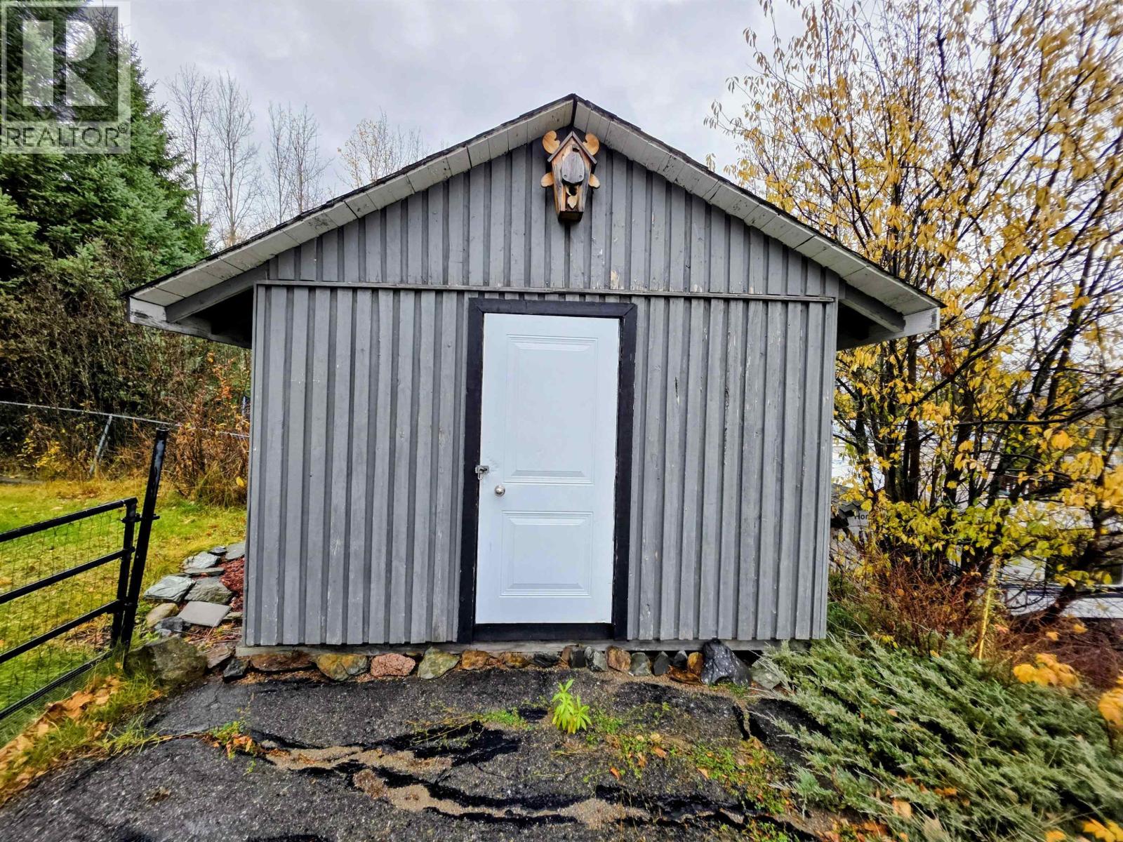 3777 HILLCREST ROAD, Prince George