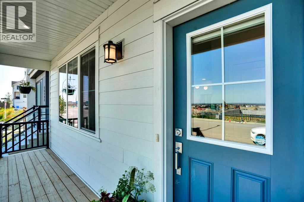 15117 37 Street SW, Calgary, Alberta