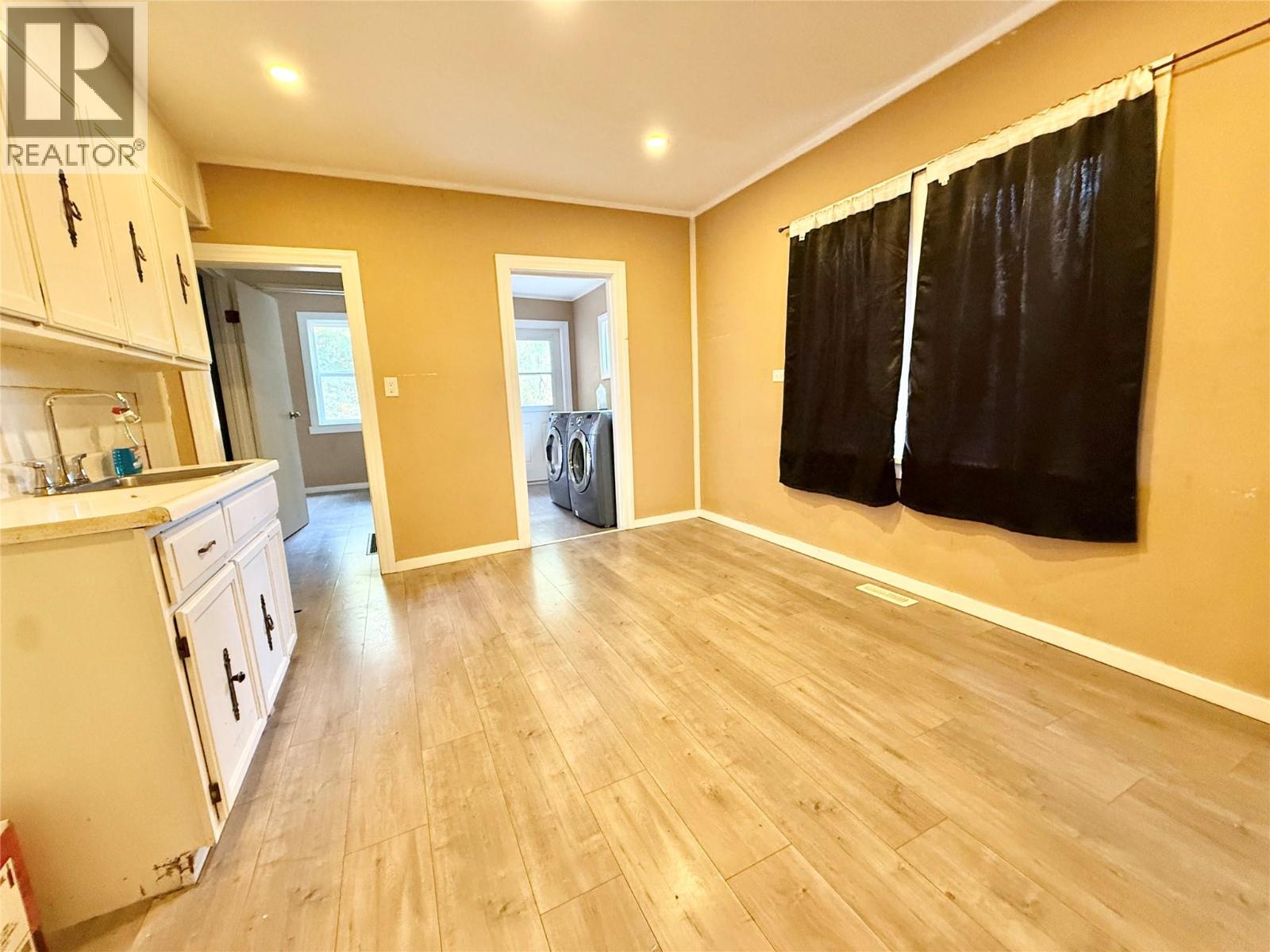 1442 Tamarac Avenue, Trail