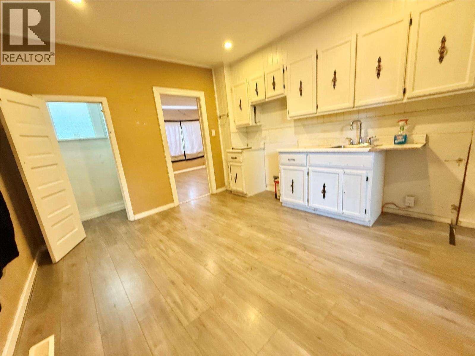 1442 Tamarac Avenue, Trail