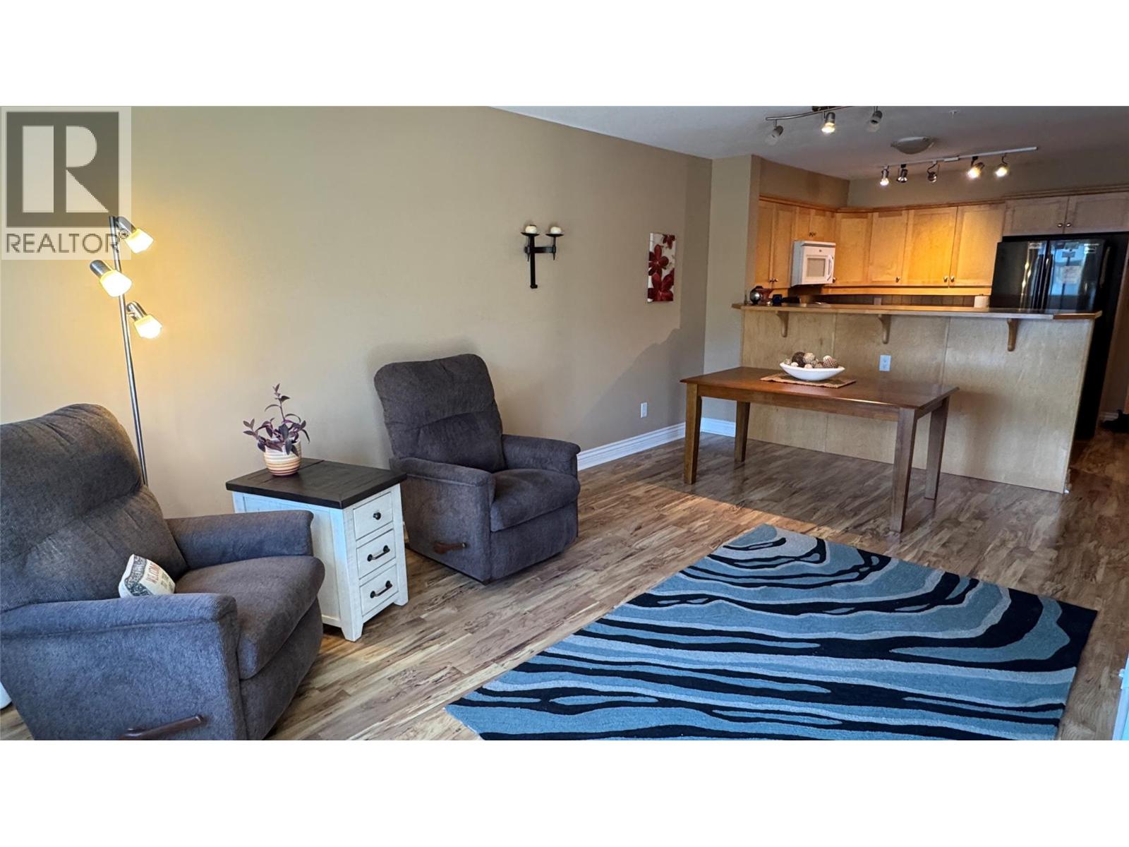 550 RAINBOW Drive Unit# 207, Kaslo