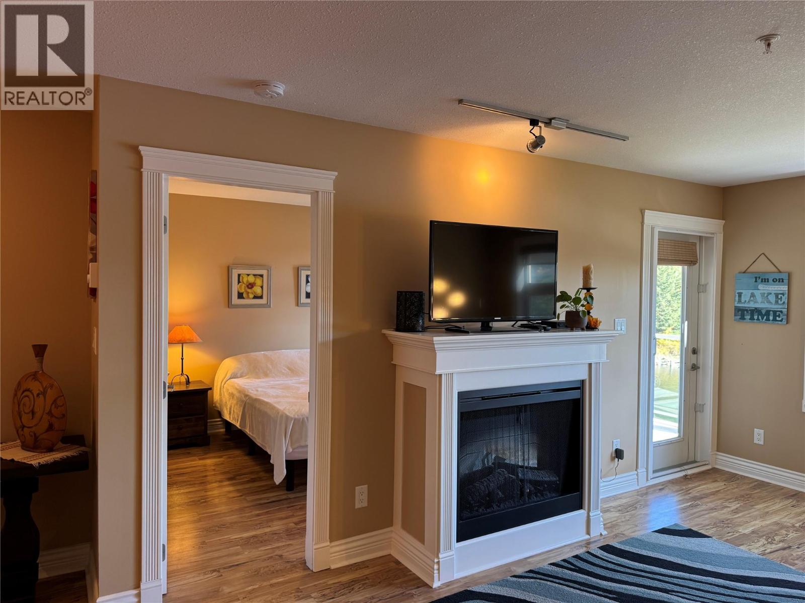 550 RAINBOW Drive Unit# 207, Kaslo