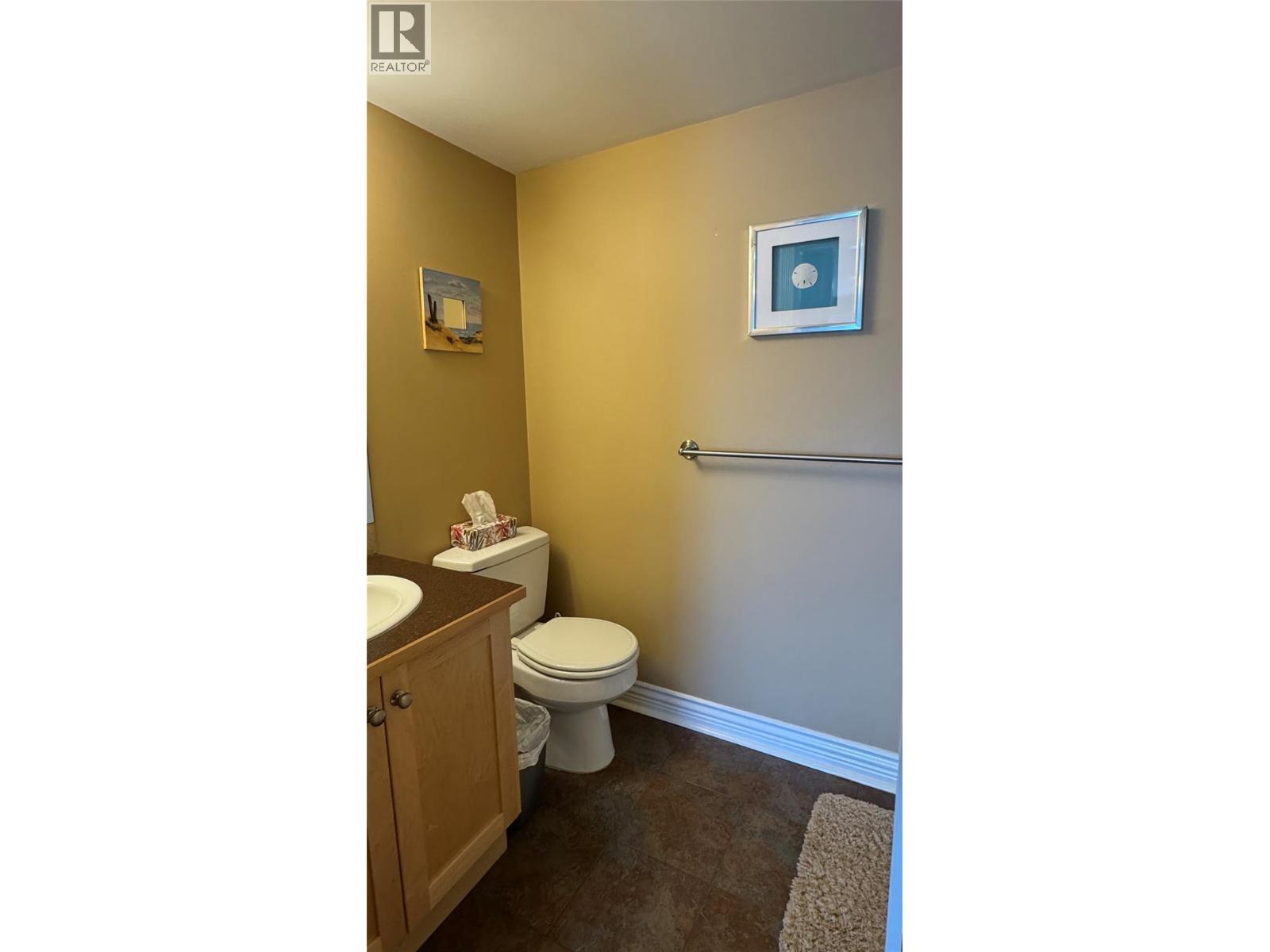 550 RAINBOW Drive Unit# 207, Kaslo