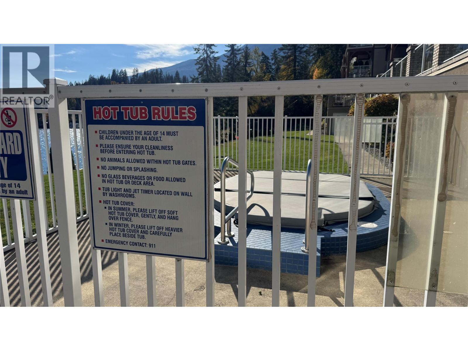 550 RAINBOW Drive Unit# 207, Kaslo