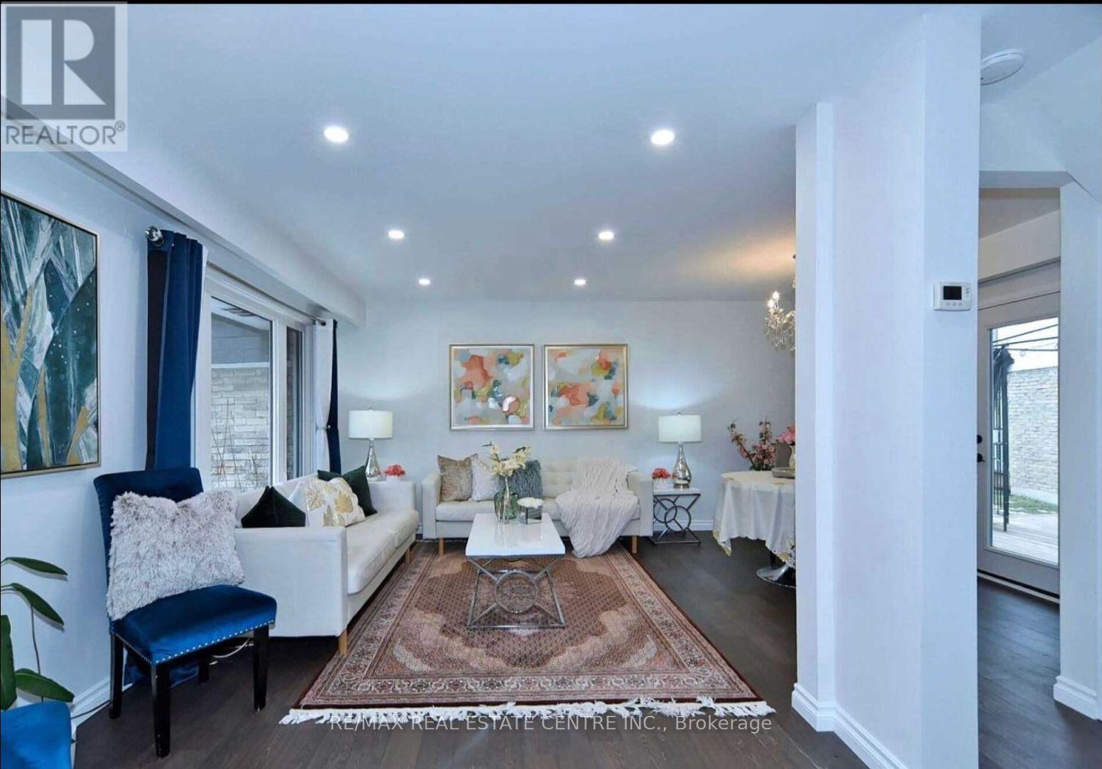 25 IVANIC COURT - 21
