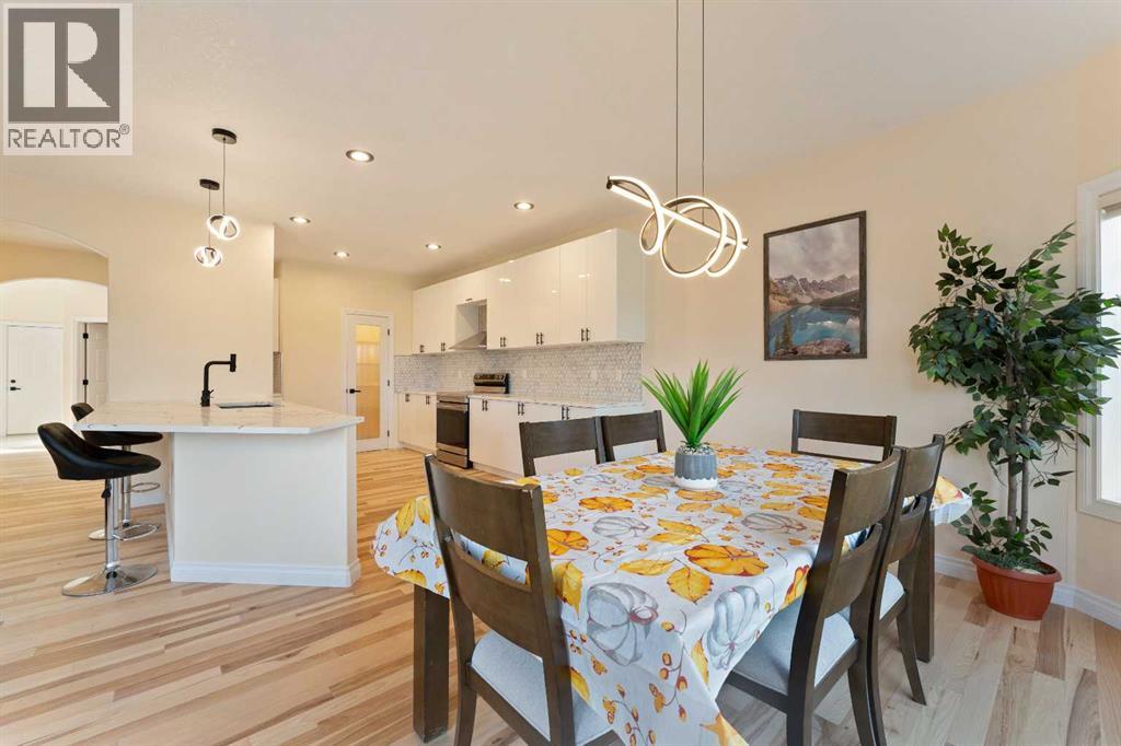 Single Family House for Sale in  Sherwood Circle NW Sherwood Calgary 