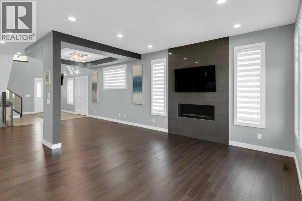 Single Family House for Sale in  Sherwood Boulevard NW Sherwood Calgary 