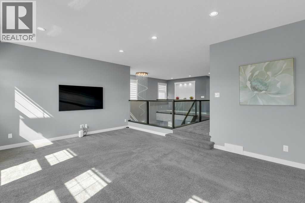 Single Family House for Sale in  Sherwood Boulevard NW Sherwood Calgary 