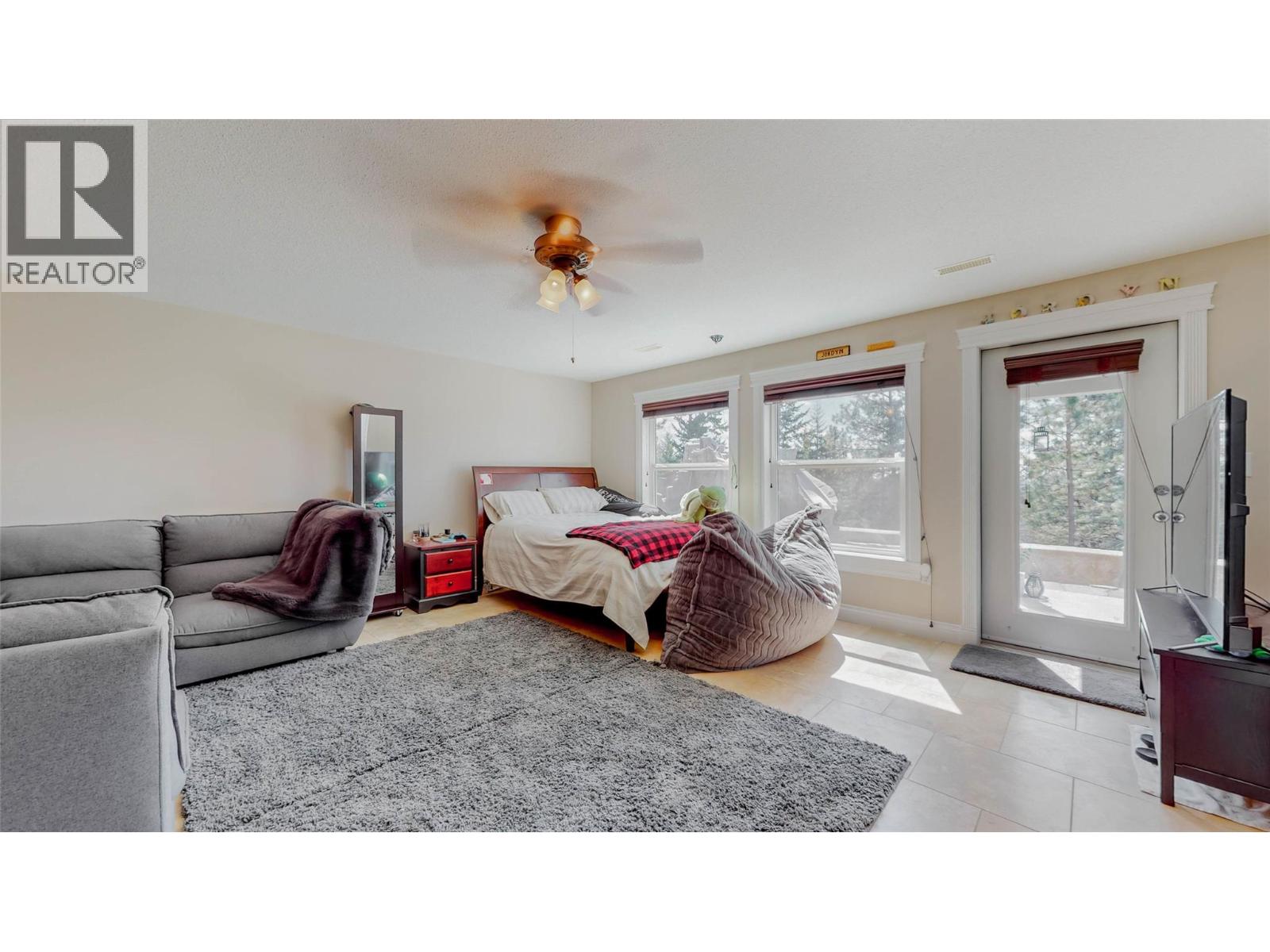 1370 Bullmoose Way, Osoyoos