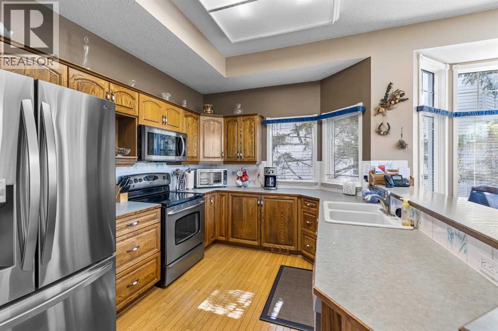 Single Family House for Sale in   Silver Springs Road NW Silver Springs Calgary 