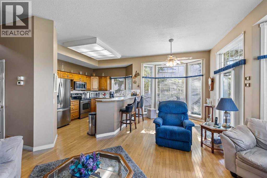 Single Family House for Sale in   Silver Springs Road NW Silver Springs Calgary 