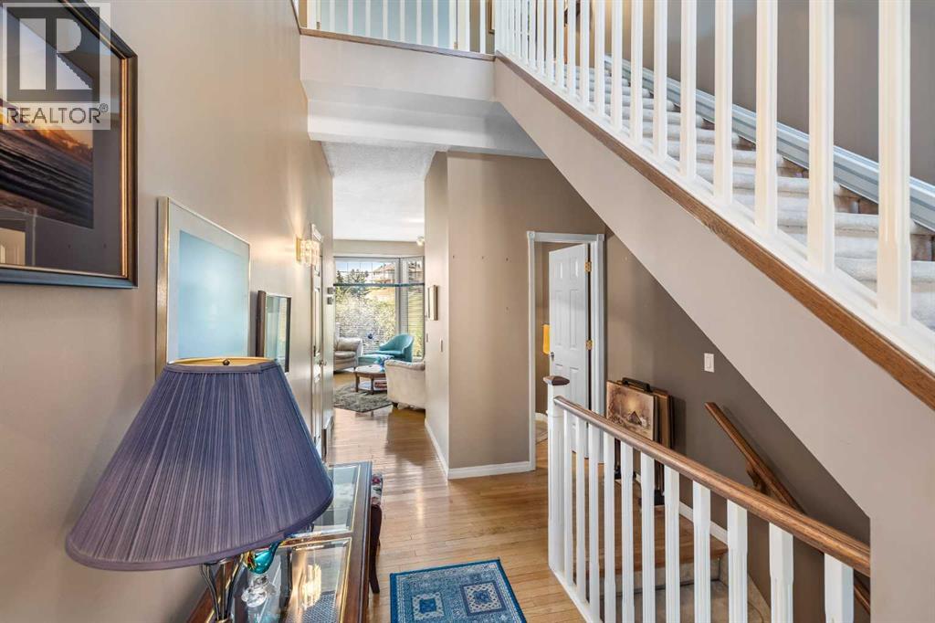 Single Family House for Sale in   Silver Springs Road NW Silver Springs Calgary 