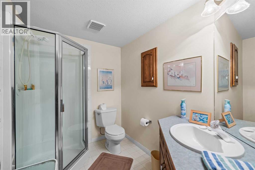 Single Family House for Sale in   Silver Springs Road NW Silver Springs Calgary 