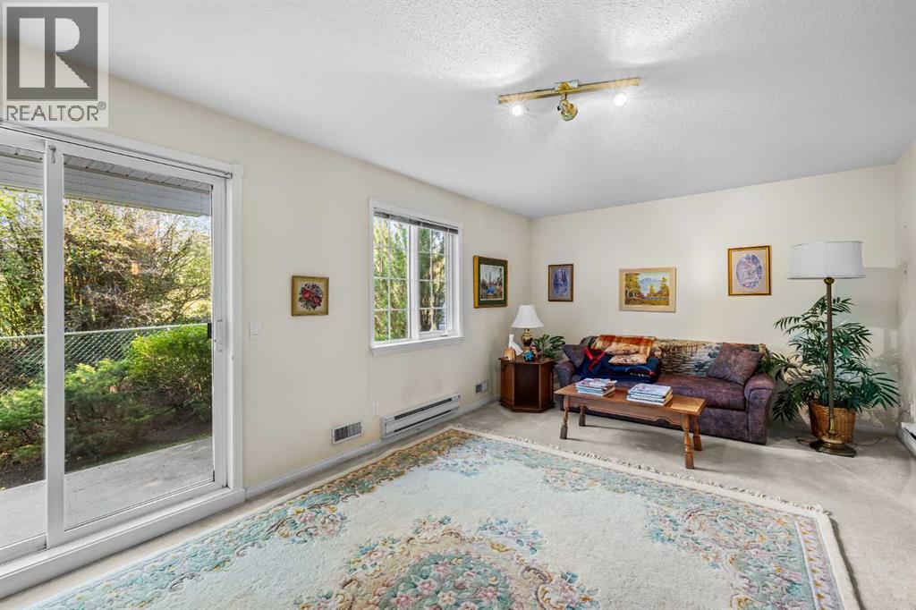 Single Family House for Sale in   Silver Springs Road NW Silver Springs Calgary 