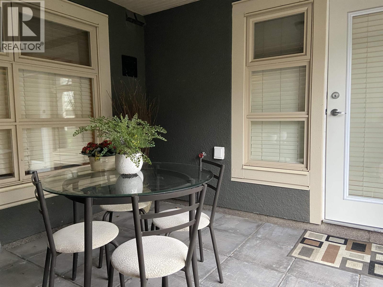 104 3750 EDGEMONT BOULEVARD, North Vancouver