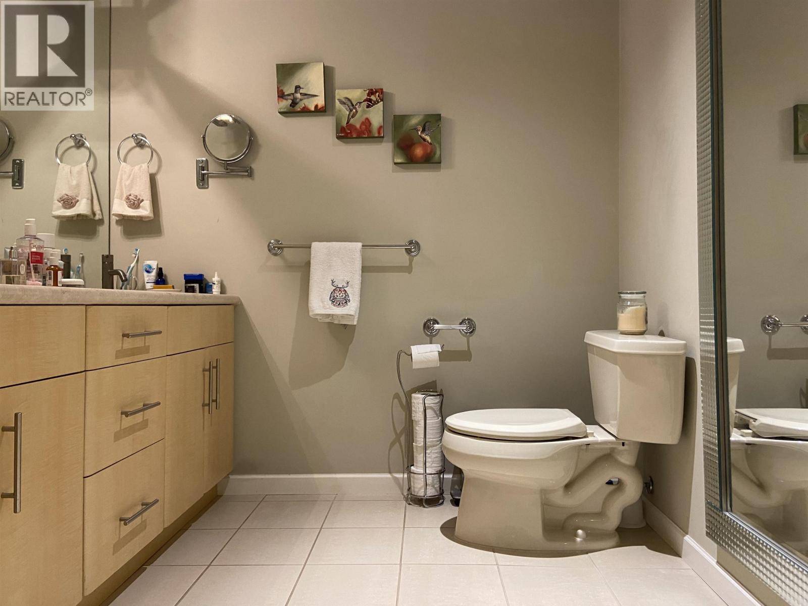 104 3750 EDGEMONT BOULEVARD, North Vancouver