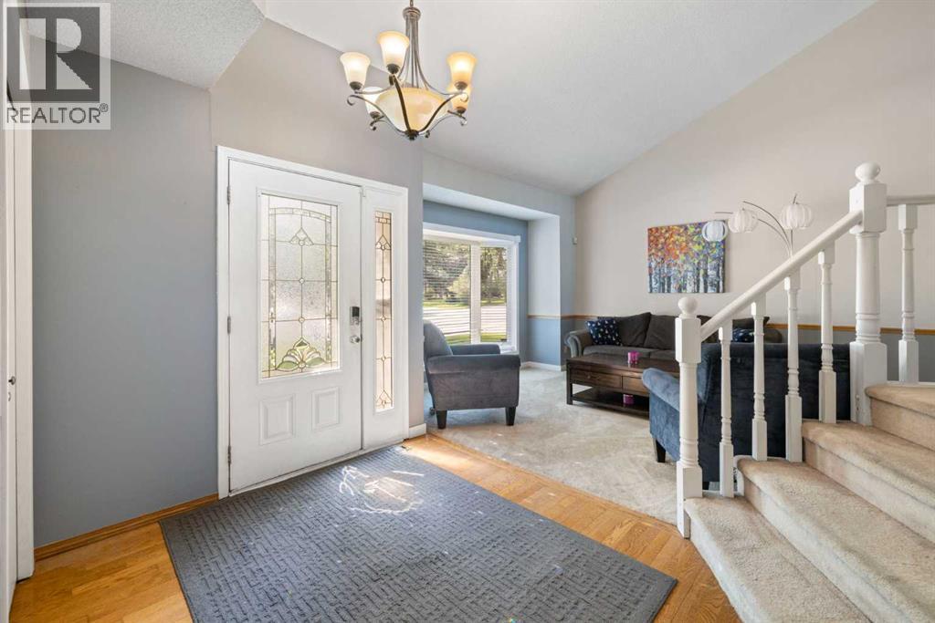 Single Family House for Sale in  Woodfield Road SW Woodbine Calgary 