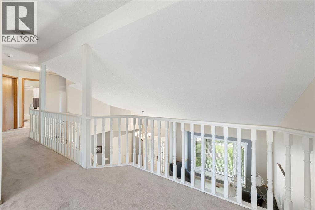 Single Family House for Sale in  Woodfield Road SW Woodbine Calgary 