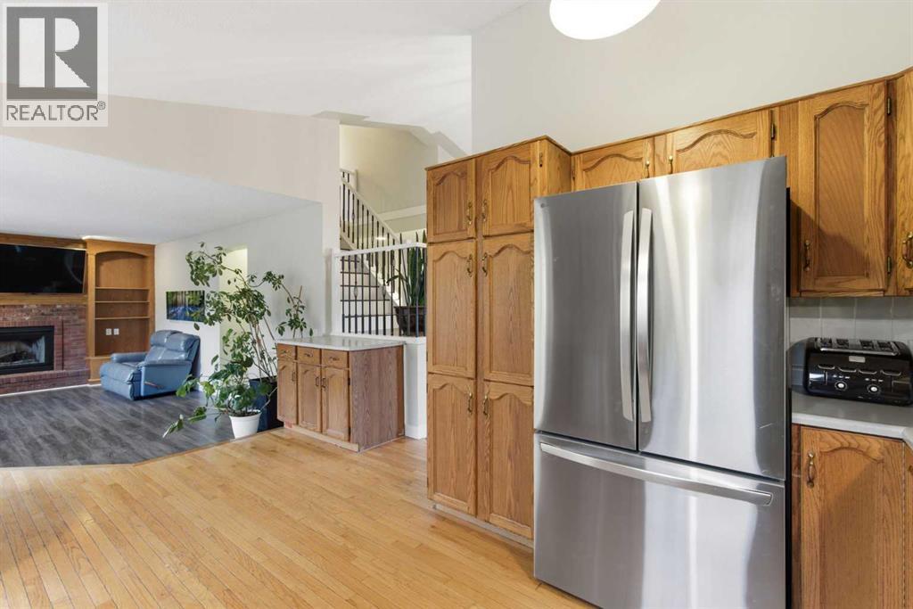 Single Family House for Sale in  Woodford Close SW Woodbine Calgary 