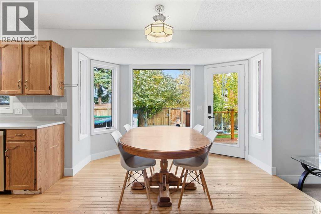 Single Family House for Sale in  Woodford Close SW Woodbine Calgary 