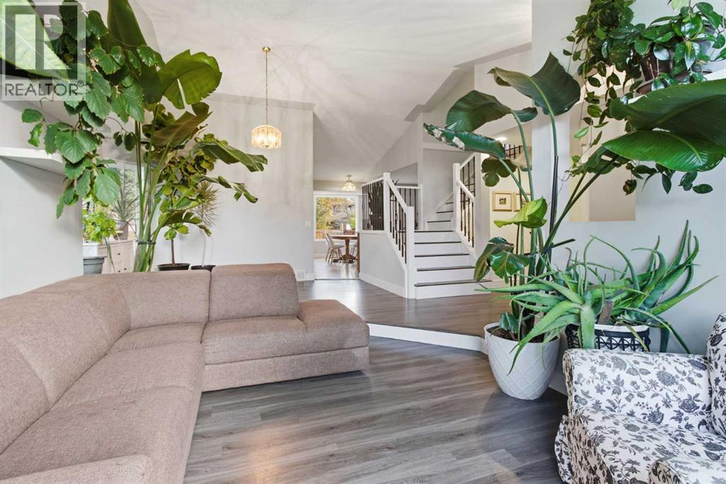 Single Family House for Sale in  Woodford Close SW Woodbine Calgary 