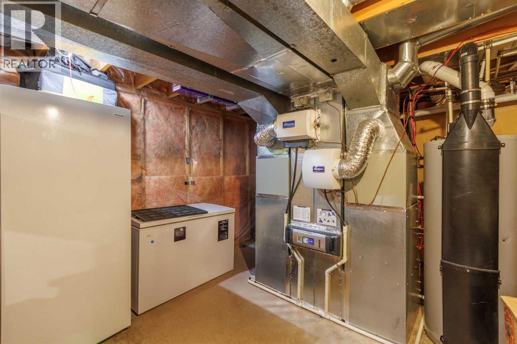 Single Family House for Sale in  Woodford Close SW Woodbine Calgary 